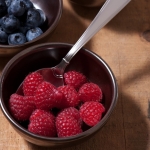 Pewter Stoneware Berry Bowl 5 1/2